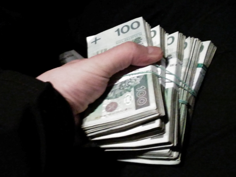 60-latek z Elbląga ofiarą cyberoszustów. Stracił ponad 100 tysięcy złotych