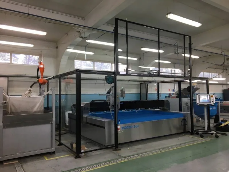 Synergia technologii. Dlaczego nowoczesny zakład produkcyjny potrzebuje zarówno lasera, jak i waterjeta?