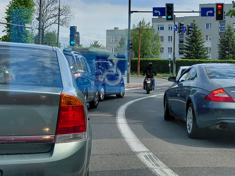 Ryk silników na ulicach Elbląga. Kiedy pasja zamienia się w uciążliwy hałas?
