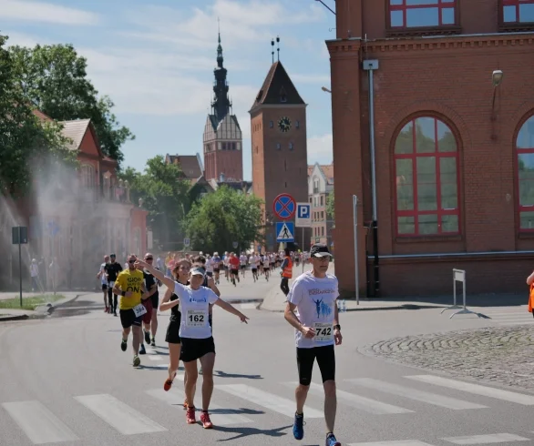 Wielkie święto sportu i logistyczne wyzwanie. Bieg Piekarczyka sparaliżuje część Elbląga – sprawdź zmiany w organizacji ruchu