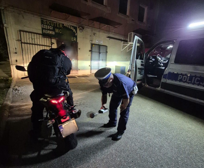 Policjanci sprawdzili głośność wydechów motocykli i samochodów