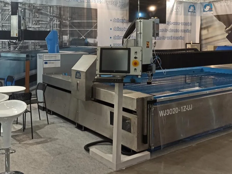 Precyzja bez kompromisów. Jak wycinać gumę i uszczelki na maszynach waterjet PTV?